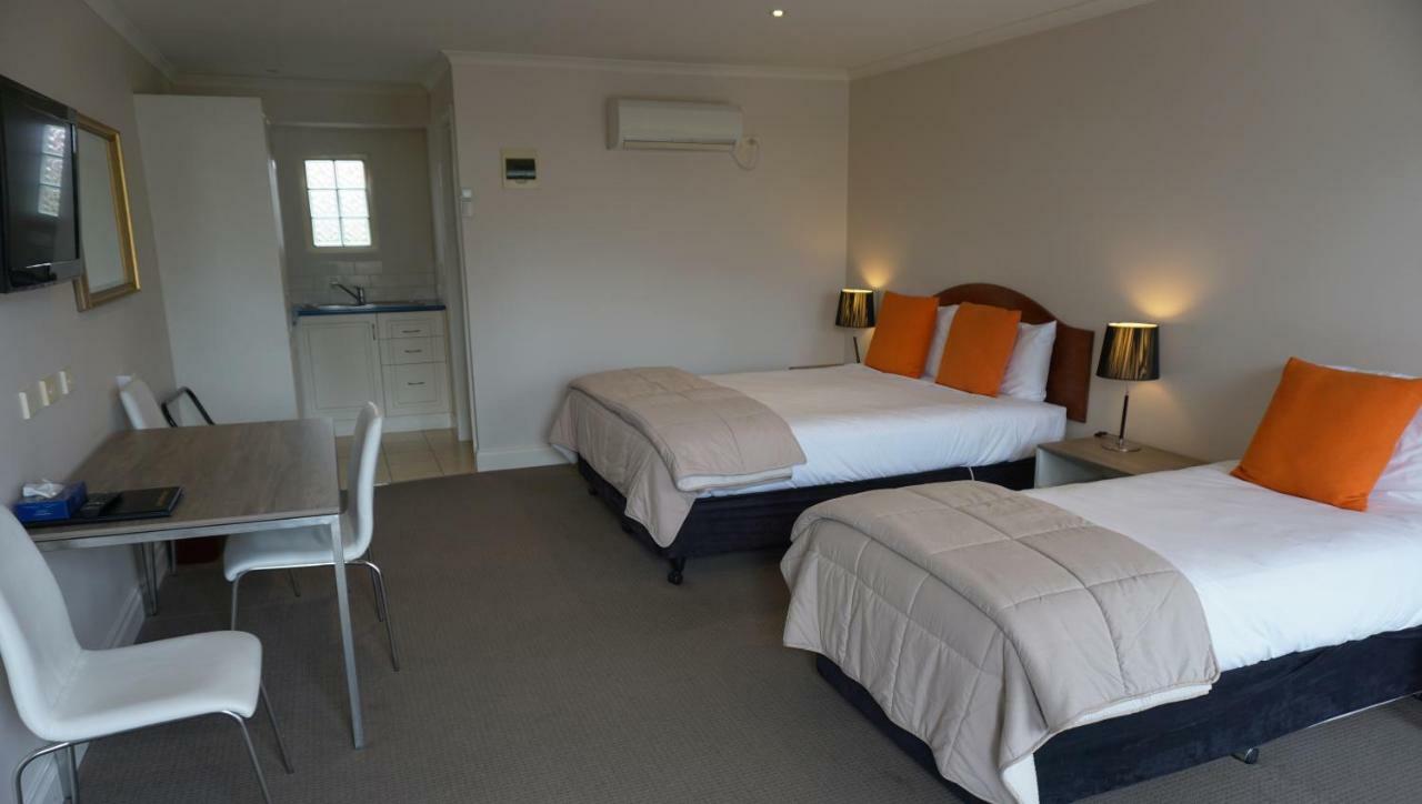 Ashmont Motel And Apartments Port Fairy Eksteriør billede